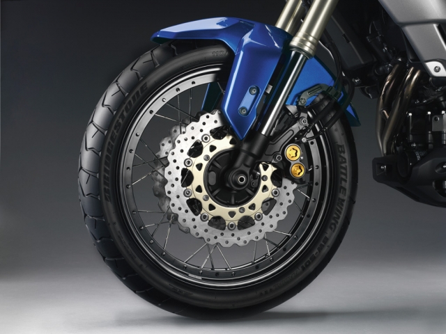 Yamaha XT1200Z Super Tenere: 310-мм диски, ABS и интеграл